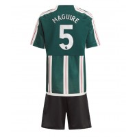Manchester United Harry Maguire #5 Replika babykläder Bortaställ Barn 2023-24 Kortärmad (+ korta byxor)